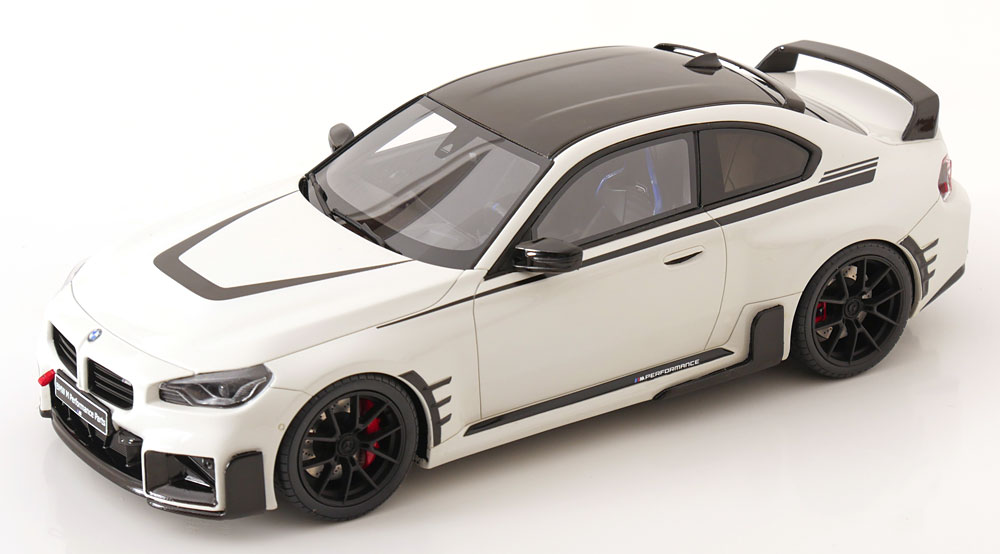 1:18 BMW M2 M Performance, white black carbon - GT476