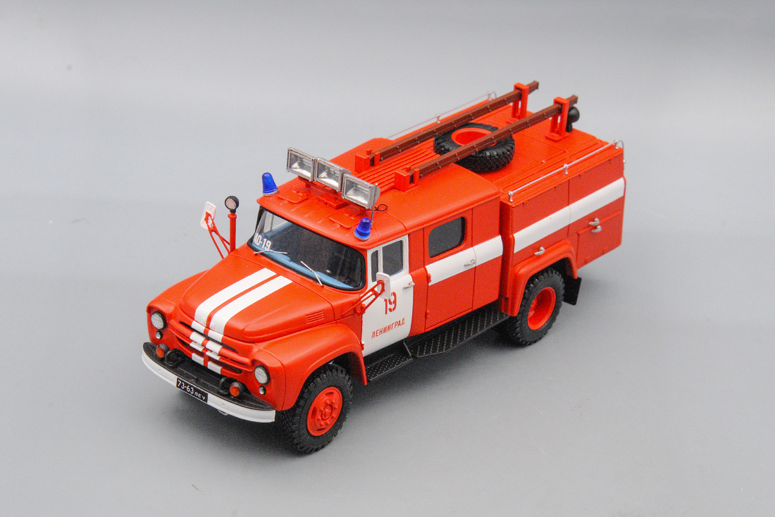 1:43 Автомобиль освещения АО-12 64А Ленинградский гарнизон ПЧ19 70-е годы - SL247