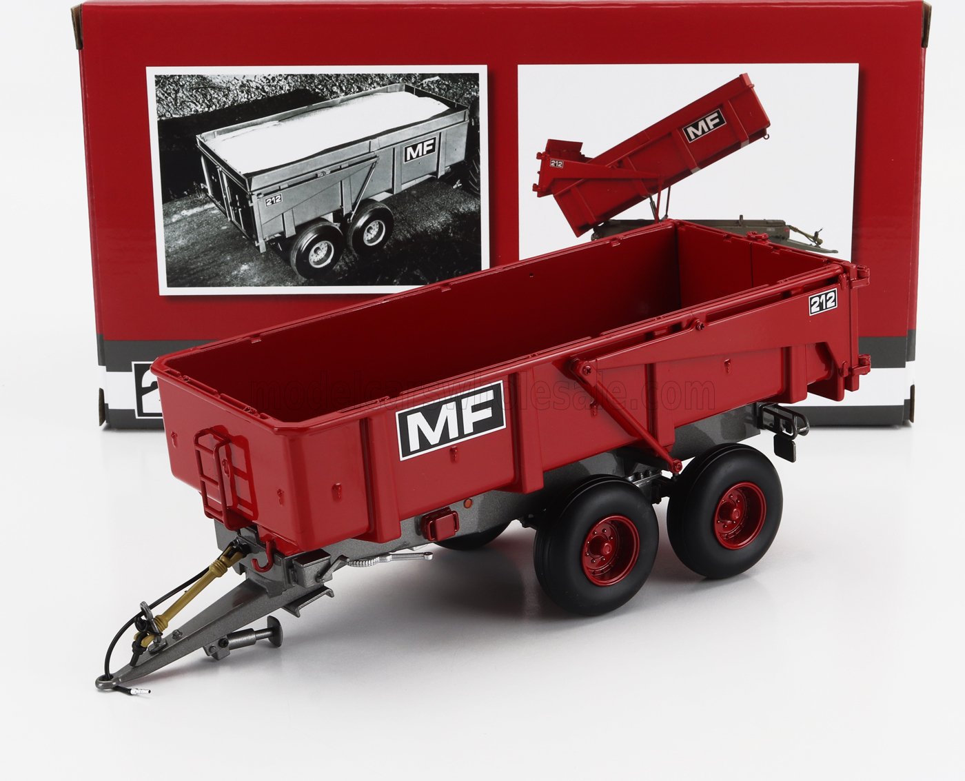 1:32 MASSEY FERGUSON 212 Trailer For Tractor (2010), Red - UH5353