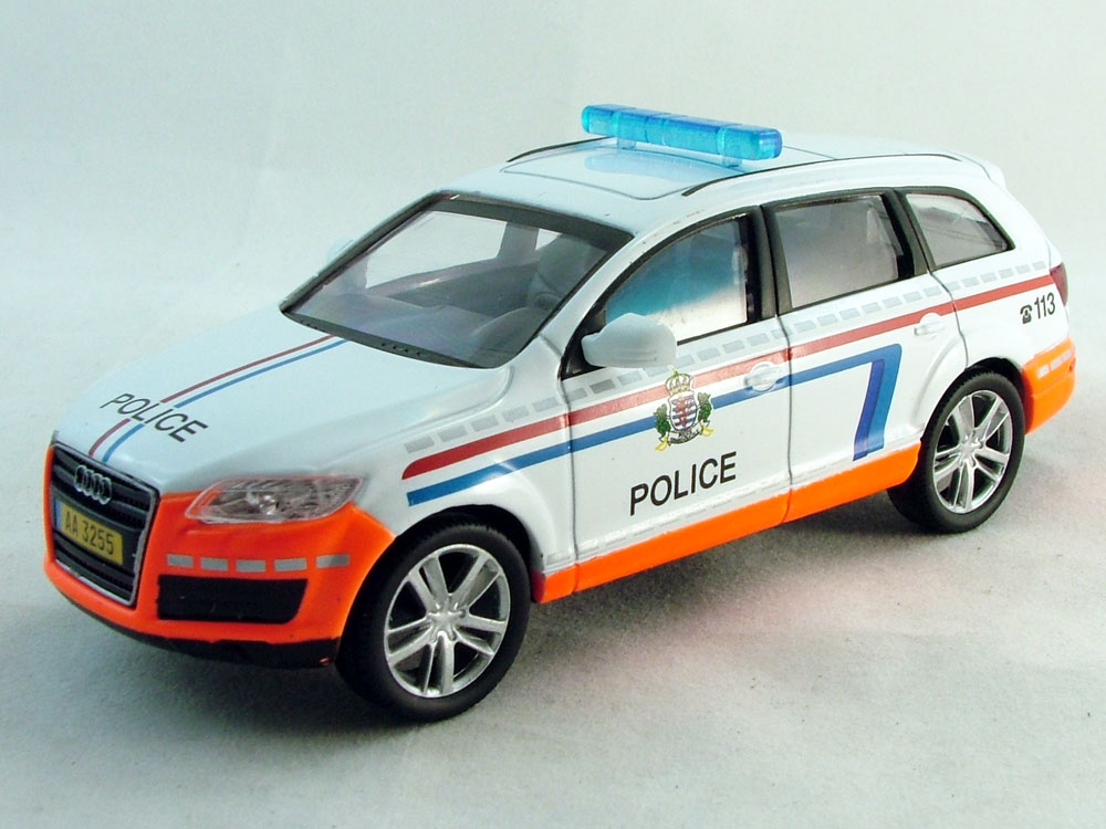 1:43 AUDI Q7 Police Luxembourg, Полицейские Машины Мира 28, белый - PCW028
