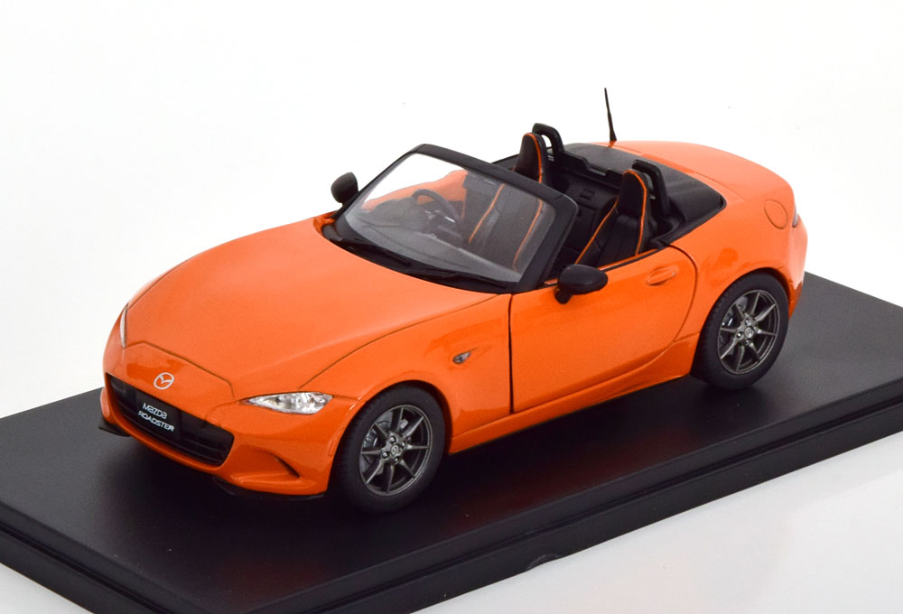 1:24 MAZDA MX-5 Roadster, orange - WB124178-O
