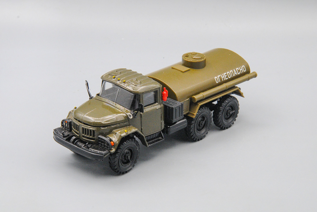 1:43 ЗИL 131 цистерна Огнеопасно Русская Коллекция - ELK-1074