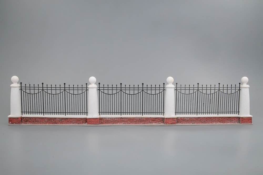 1:43 Ограда кованная (прямая), окрашенная - VV011