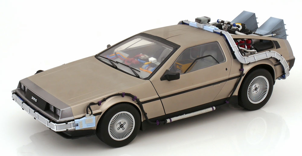 1:10 DELOREAN DMC 12 Back To The Future Part 1, mit Hund Einstein (1983) - TMY47555