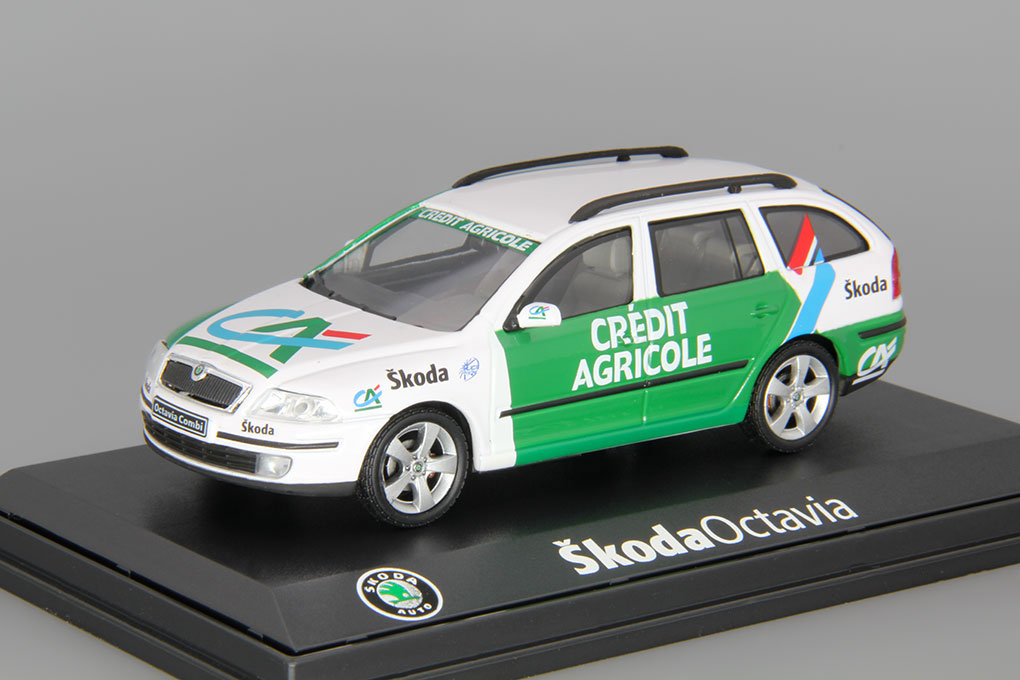 1:43 SKODA Octavia Combi 'Credit Agricole' (2004), white-green - 002XN