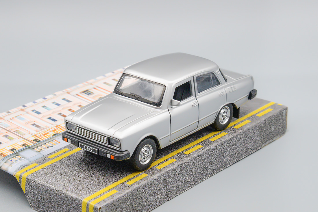 1:38 МОСКВИЧ АЗЛК 2140, серебристый - AZLK2140M-12-SR