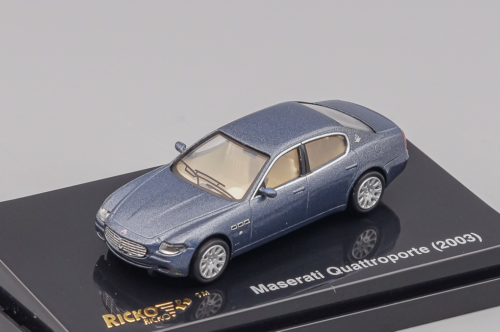 1:87 MASERATI Quattroporte V 2003, graybluemetallic - 38806G-X1
