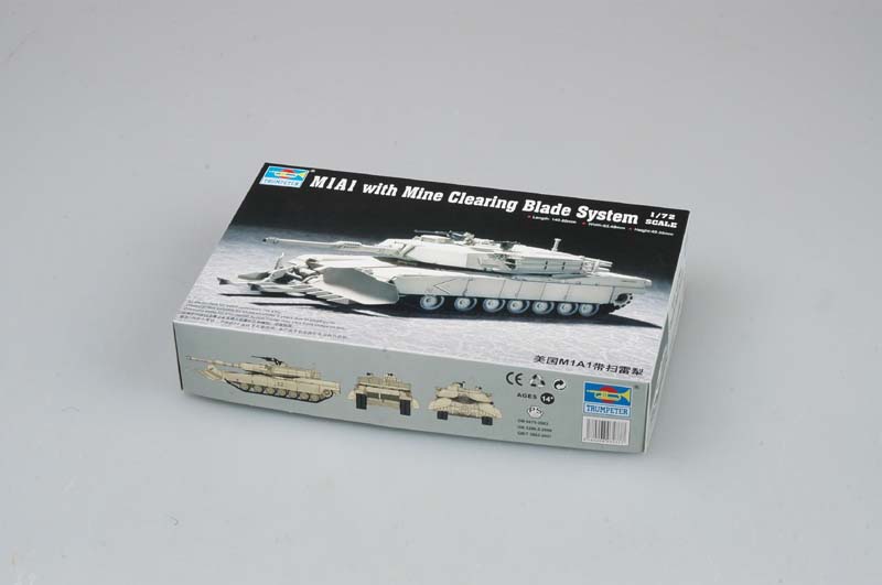 1:72 Сборная модель Американский ОБТ M1A1 Abrams с ножевым минным тралом - 07277