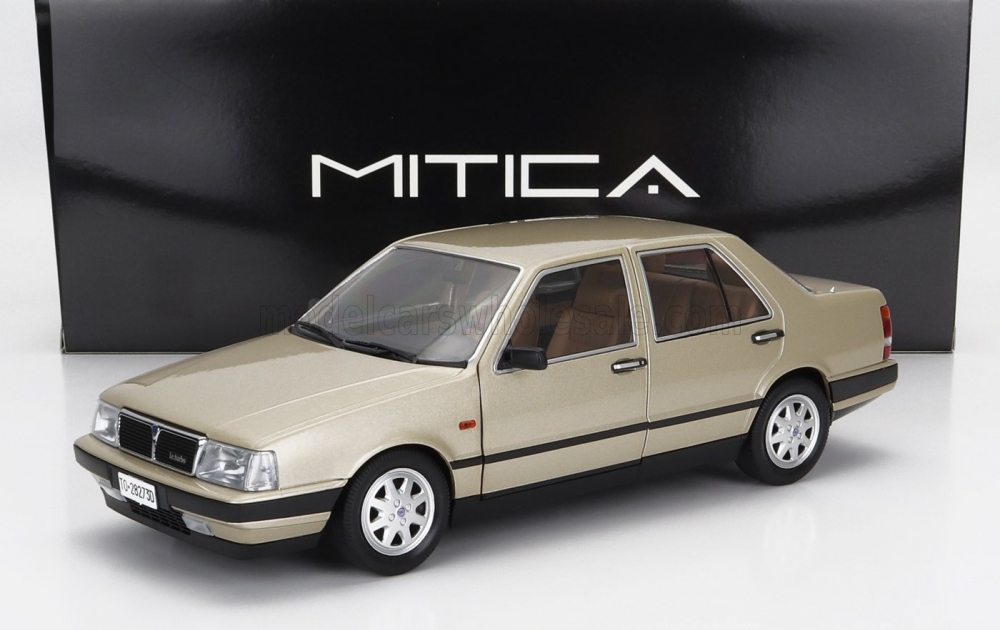 1:18 LANCIA Thema Turbo I.e. 1s (1984), Platino Met - 202002-D