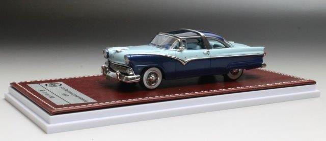1:43 FORD Fairlane Crown Victoria 1955 Blue/Light Blue - GIM036A