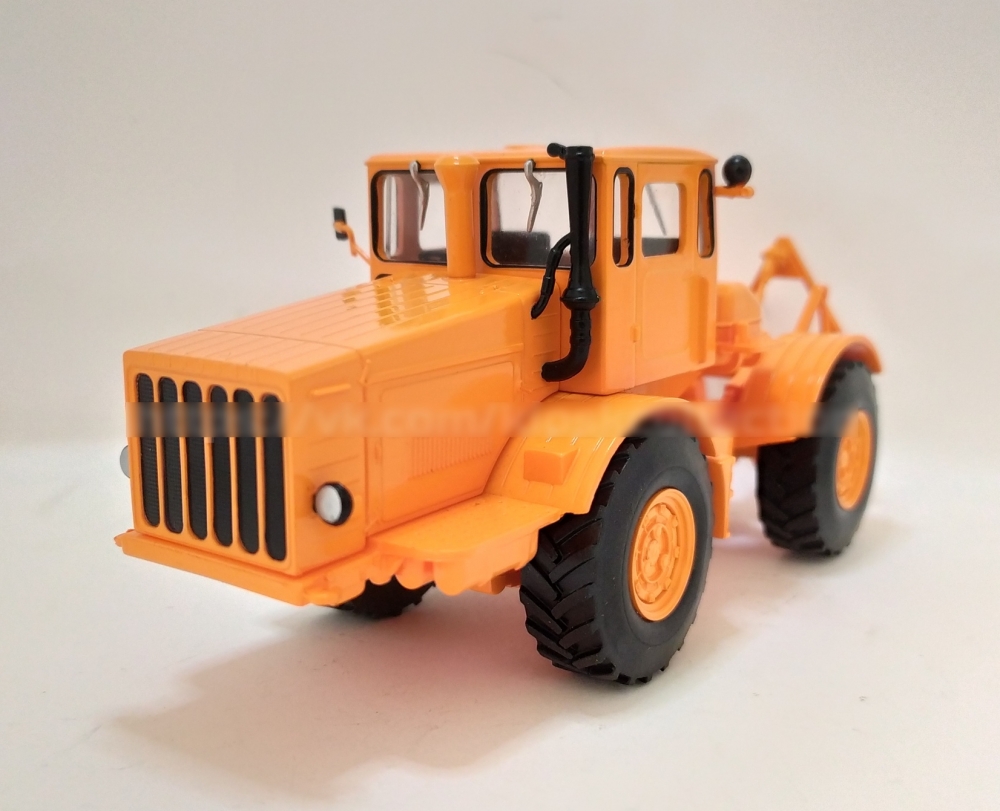 1:43 К-700 Кировец, Тракторы 120, оранжевый - TRC120