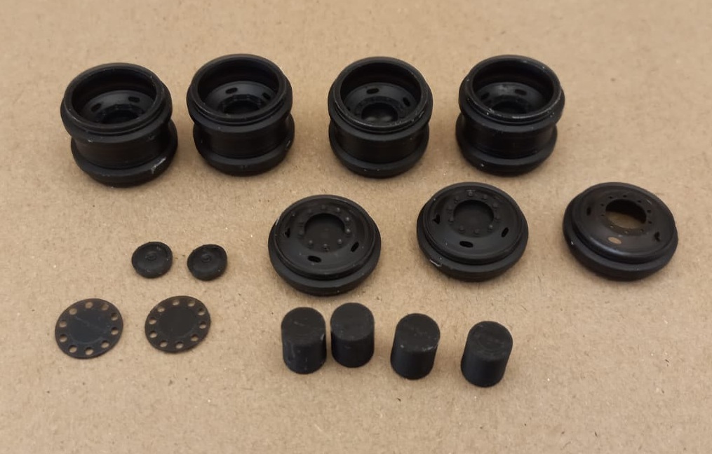 1:43 Комплект дисков 12R24, 5 отверстий под резину АВД для Камский-65802 2+4+1 - KKKW100100