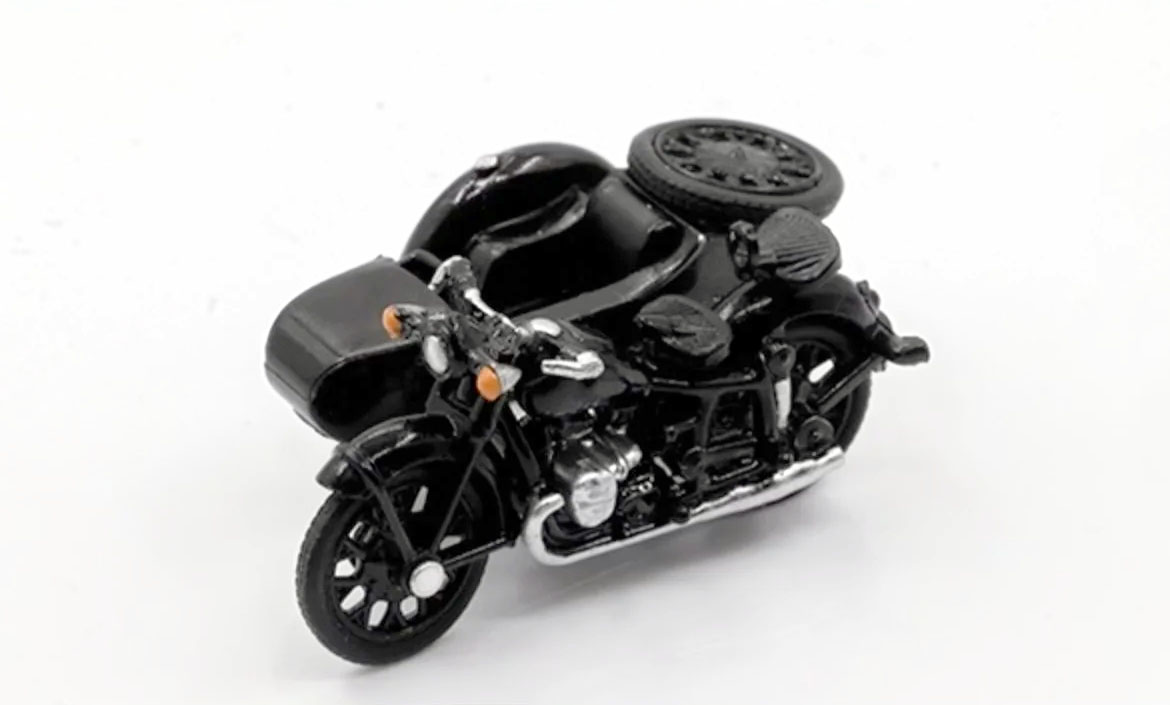 1:64 BMW R71 (М-72 / Chang Jiang 750), black - BKONE2-08