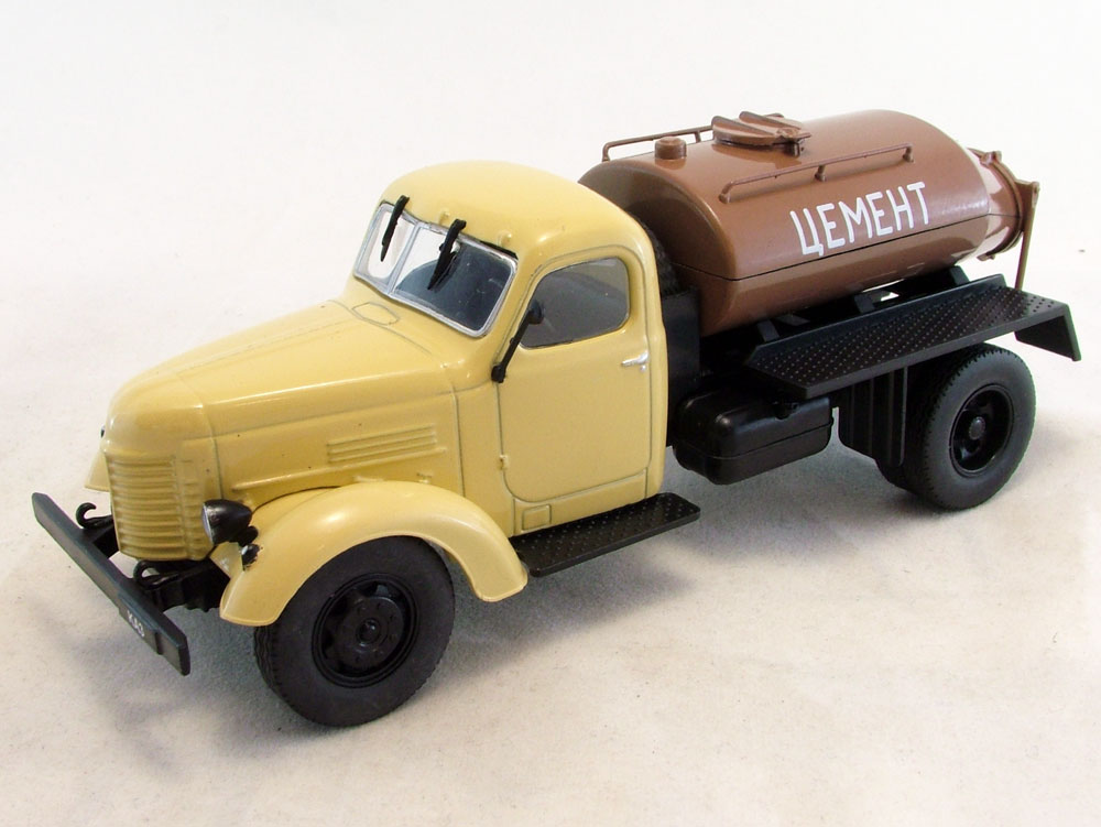 1:43 КАЗ 601В Цементовоз, Автомобиль на службе 73, бежевый - ANS073
