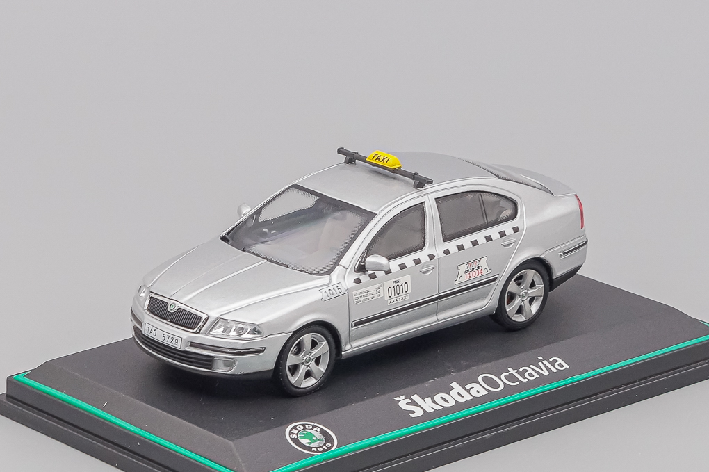1:43 SKODA Octavia (2004) Taxi, silver - X001XDA-X1