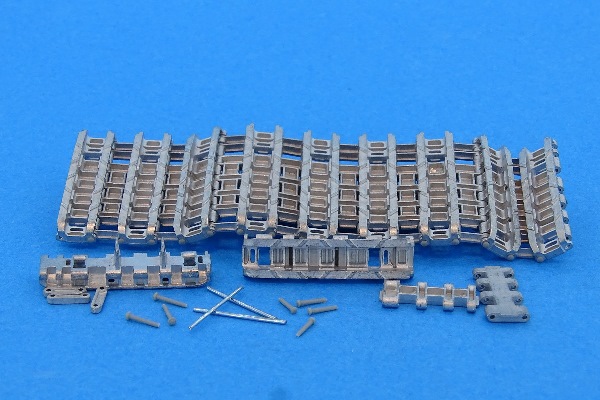 1:35 Траки наборные железные Pz.Kpfw.VI Ausf.B Kingtiger, Gg 24/800/300 Late - MTL35097