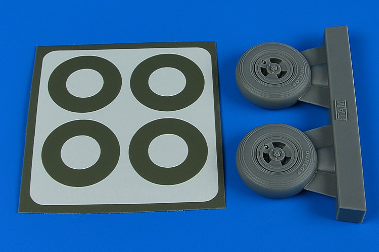 1:32 Набор дополнений Spitfire Mk.IX wheels (3-spoke) & paint masks - 2239