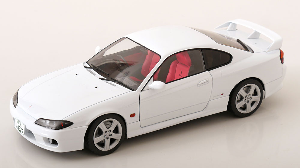 1:18 NISSAN Silvia S15 Spec R Aero (1999), white - S1812201
