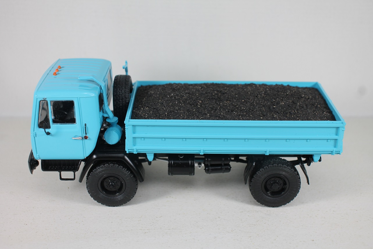 1:43 Груз для КАЗ-4540, ГКБ-8535 (SSM, АИСТ, AVD) чернозём - GK117