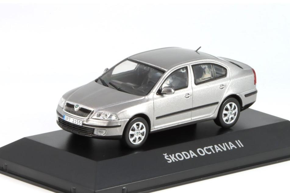1:43 SKODA Octavia II (2004), silver - SKOP118