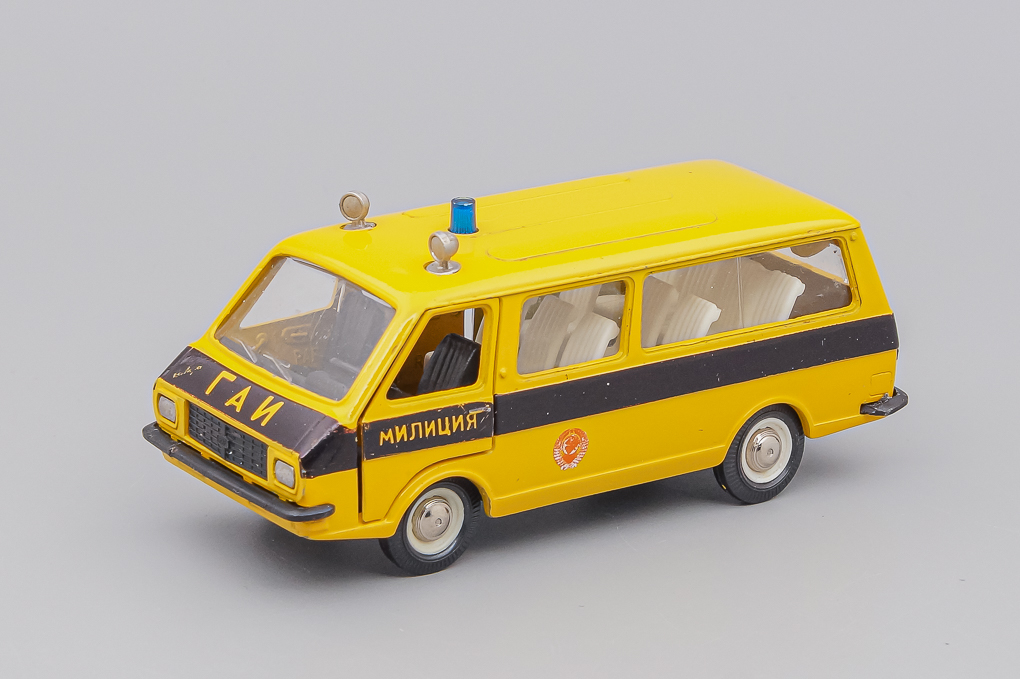 1:43 РАФ 2203 'Латвия' милиция - LOT01465