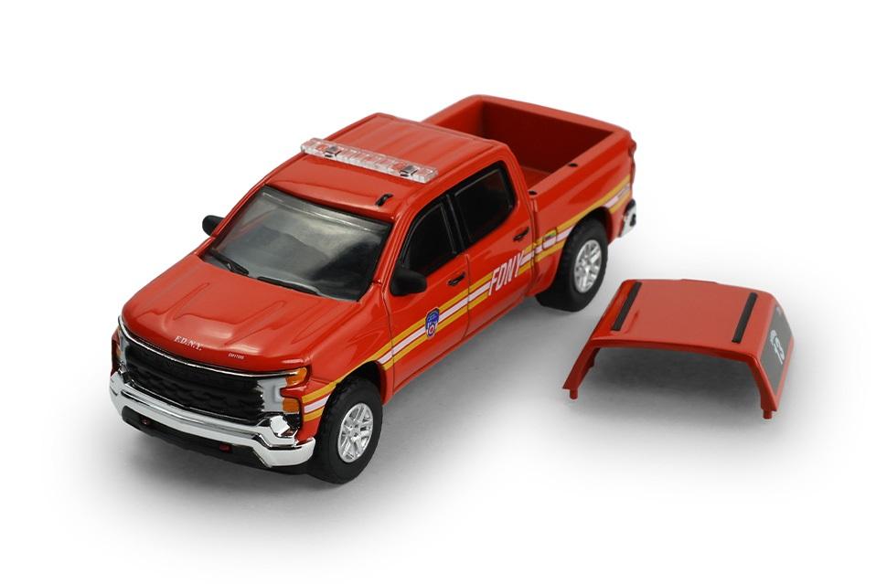 1:64 CHEVROLET Silverado - FDNY *Fire & Rescue Series 5* (2023), red - 67070E