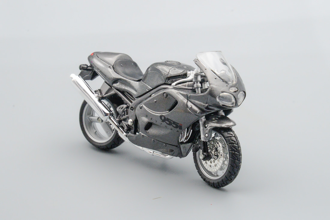 1:18 TRIUMPH Daytona 955i, Dark Gray - 18-51007-TD955-DG