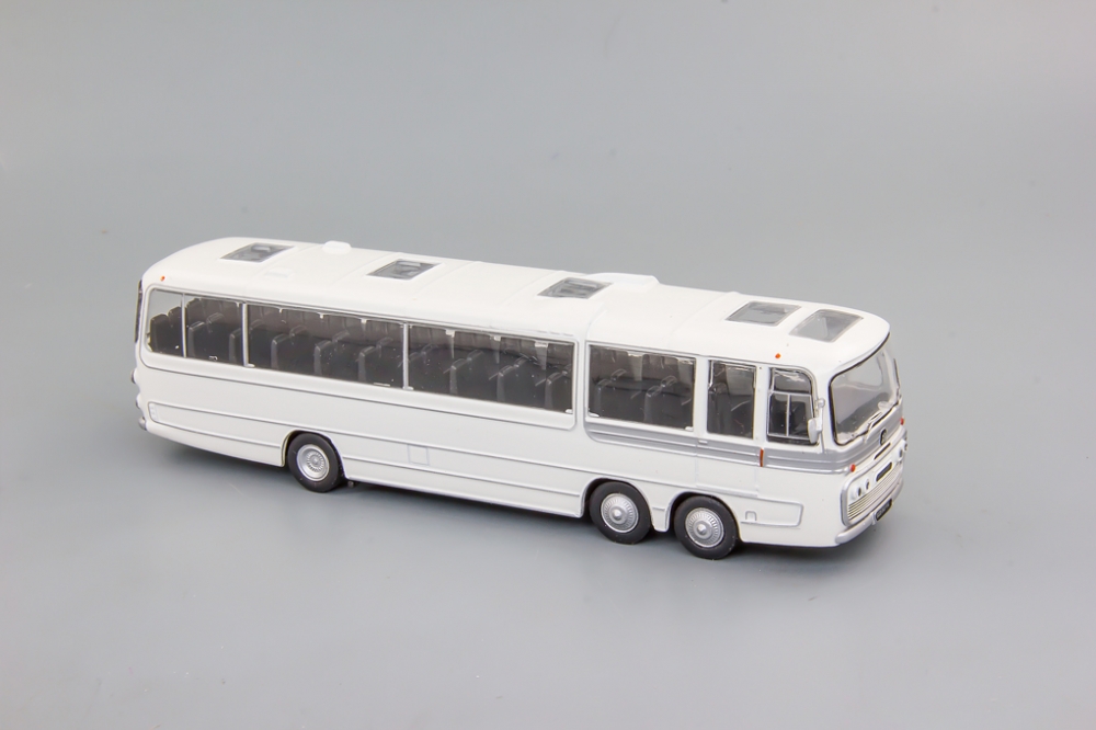1:72 BEDFORD VAL, Kultowe Autobusy PRL 57 - kulA057