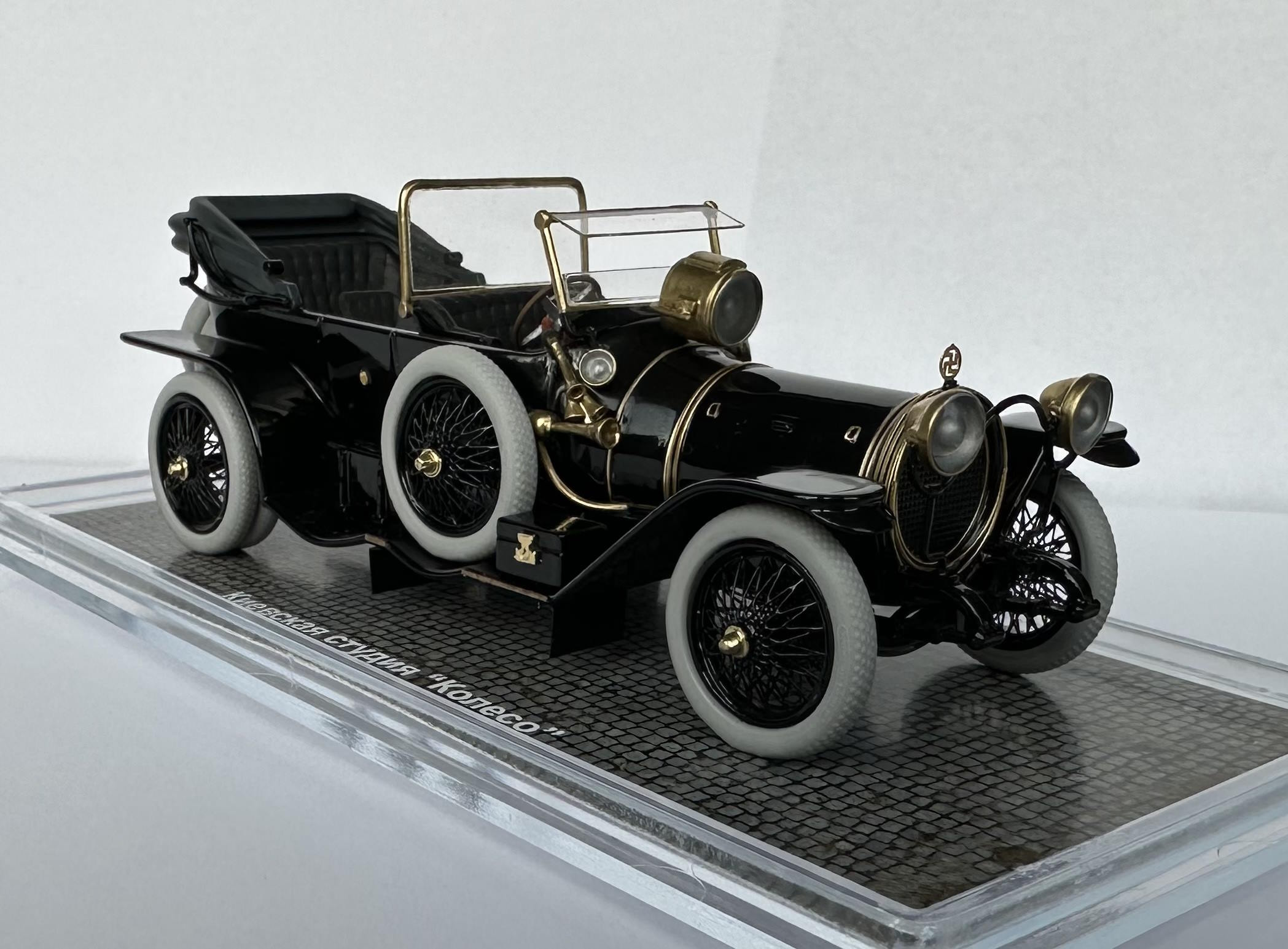 1:43 Delaunay-Belleville 45/50CV Kellner дубль-фаэтон 1913 год. (тент сложен), черный - K033-4b