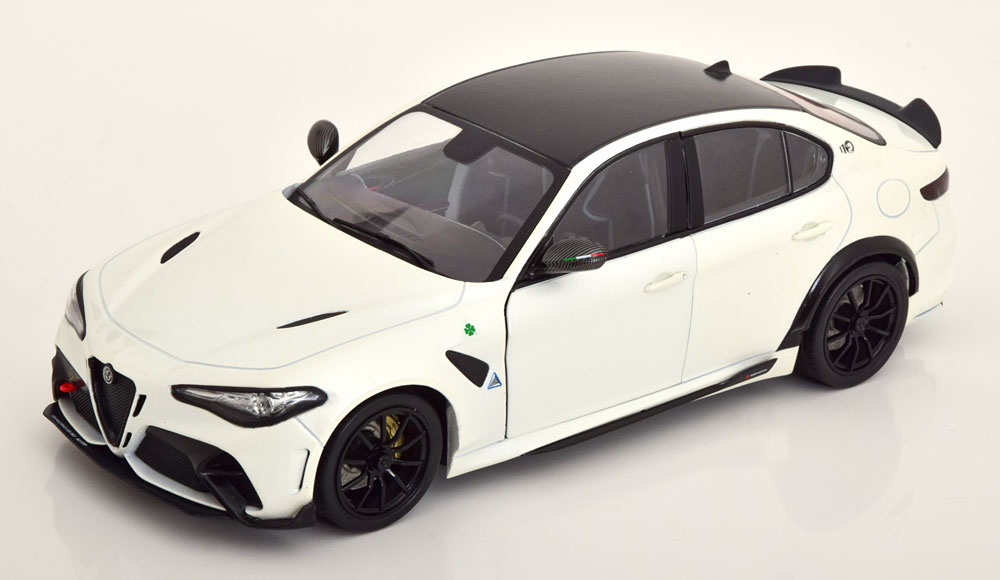 1:18 ALFA ROMEO Giulia GTA (2022), white metallic black - S1806903
