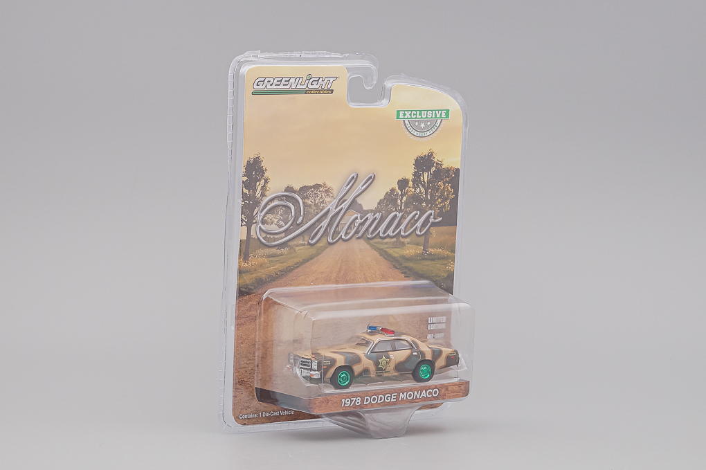 1:64 (Greenlight!) DODGE Monaco 'Hazzard County Camouflage Sheriff' 1978 - 30326G