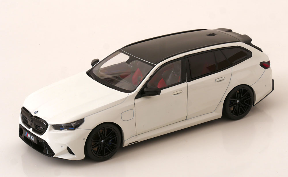 1:18 BMW M5 G99 Touring (2025), white - S1814802