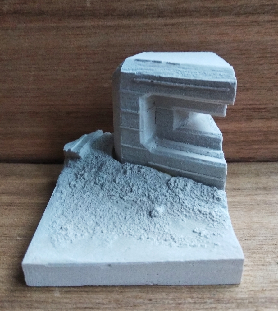 1:35 Фрагмент баррикады (неокрашенный) - П21