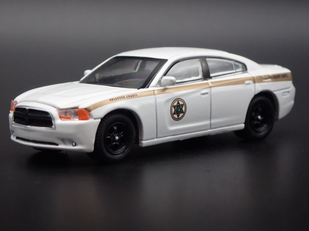 1:64 DODGE Charger Pursuit 'Absaroka County Sheriff's Department' (2011) - 30334