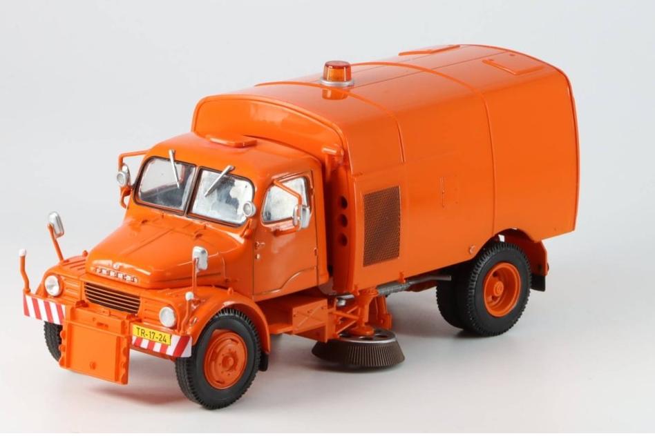1:43 PRAGA S5T - 3 ORKAN Kultovní náklaďáky minulé éry - KLN066