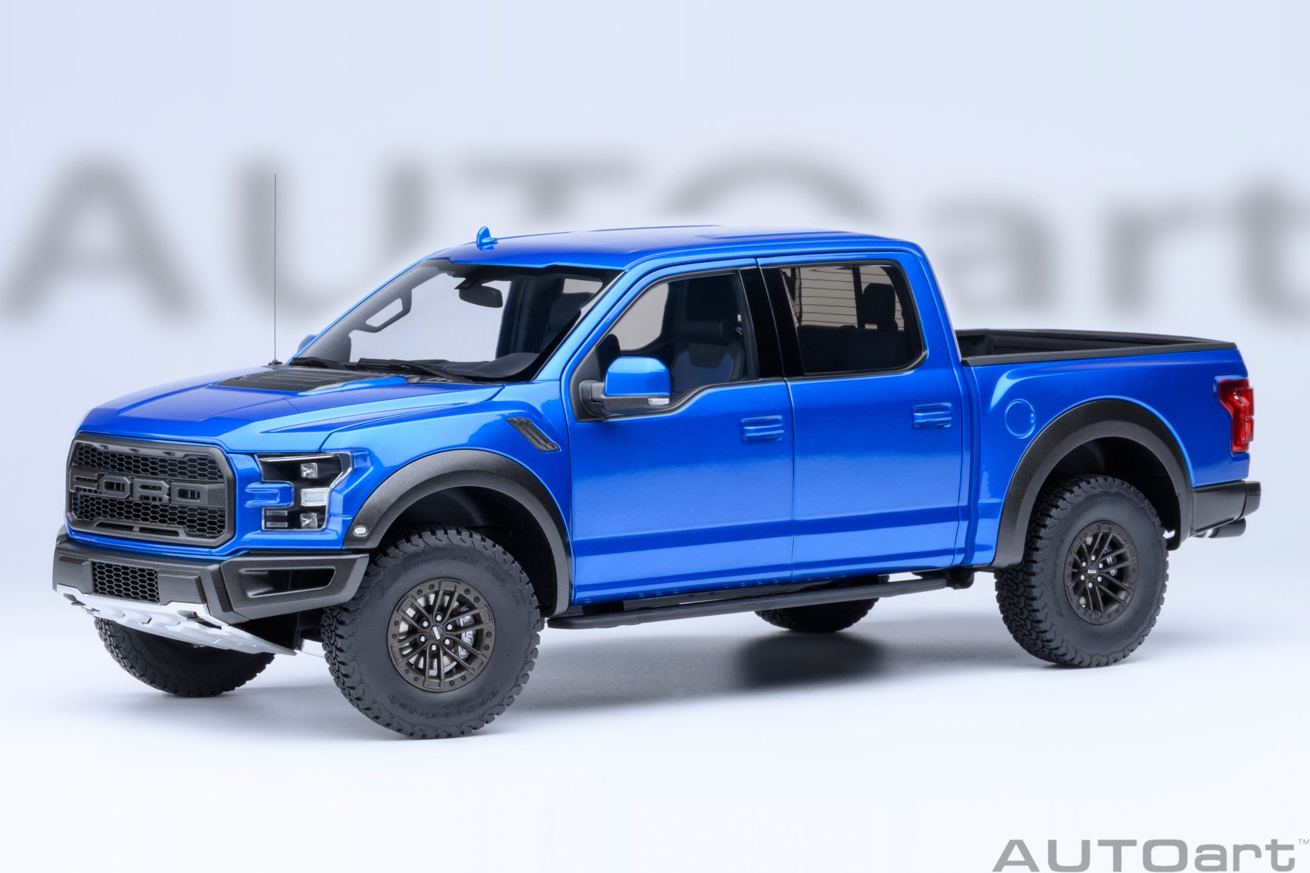 1:18 FORD F-150 Raptor Supercrew (2019), Velocity blue - 72949