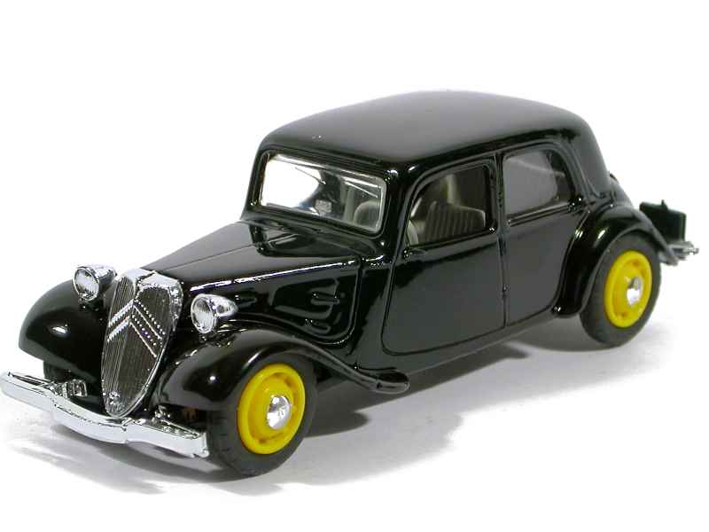 1:43 CITROEN Traction 11 CV Berline, black - 100053