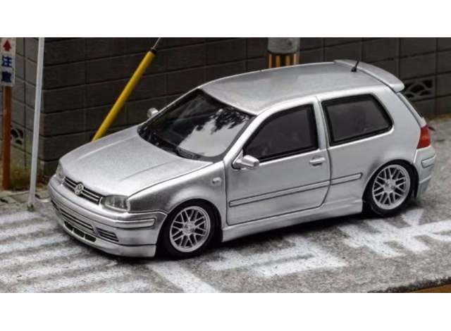 1:64 Volkswagen MK4 with opening hood, silver - FH028