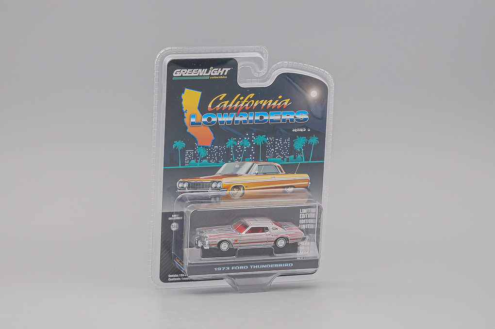 1:64 (Greenlight!) FORD Thunderbird Custom 1973, red / silver - 63070EG2