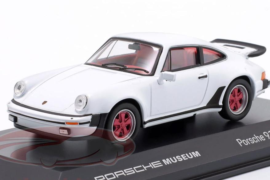 1:43 PORSCHE 911 Turbo 3.0 (1975), white / cherry red Tires - MAP01993124