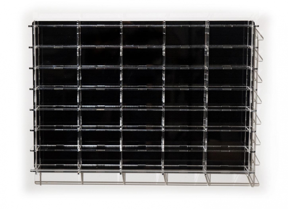 1:64 VETRINA DISPLAY BOX Espositore - For 35 Cars 1/64 Lungh.lenght Cm 56.0 X Largh.width Cm 8.0 X Alt.height Cm 38.0 (altezza Utile Tra I Ripiani Cm 4.5 Inner Height Among Shelves), Plastic Display - ATL40111
