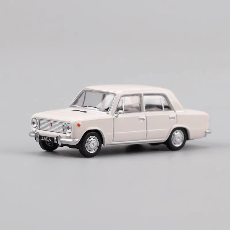 1:64 Волжский 2101, белый - PK0201