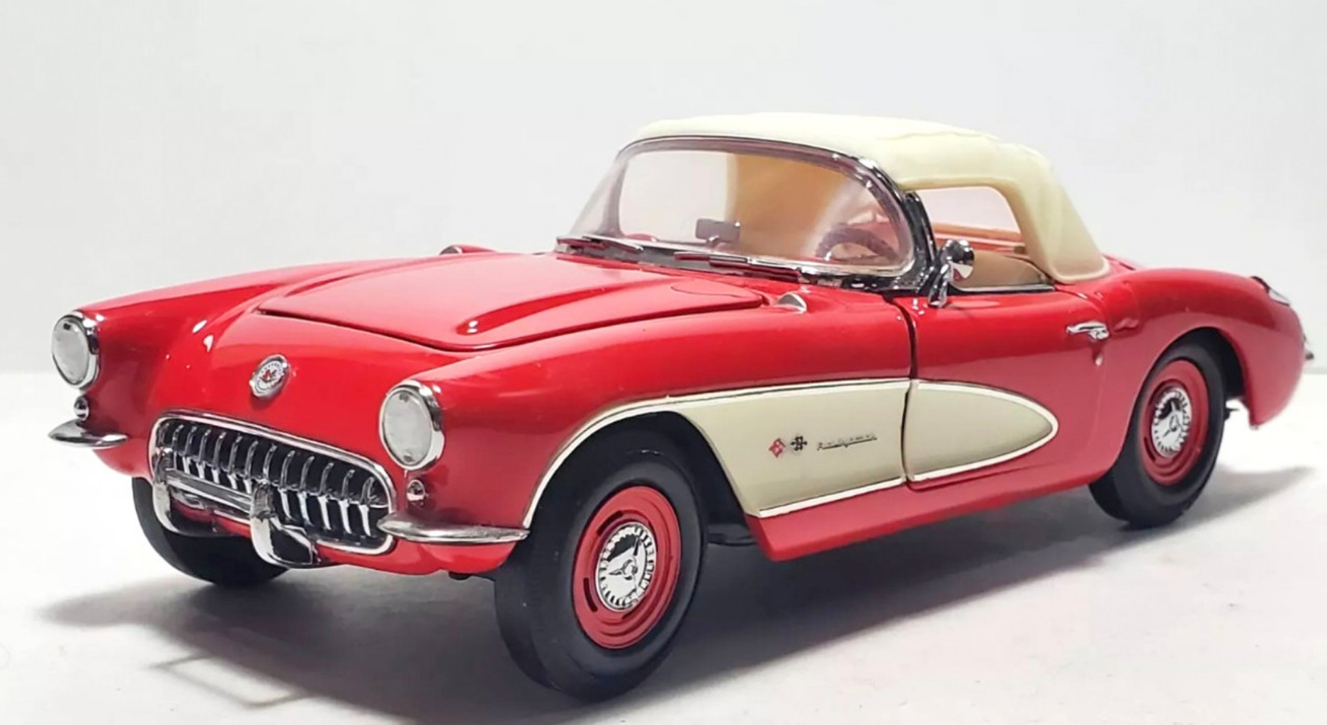 1:24 CHEVROLET Corvette Convertible, Red (1957) - 561002545580