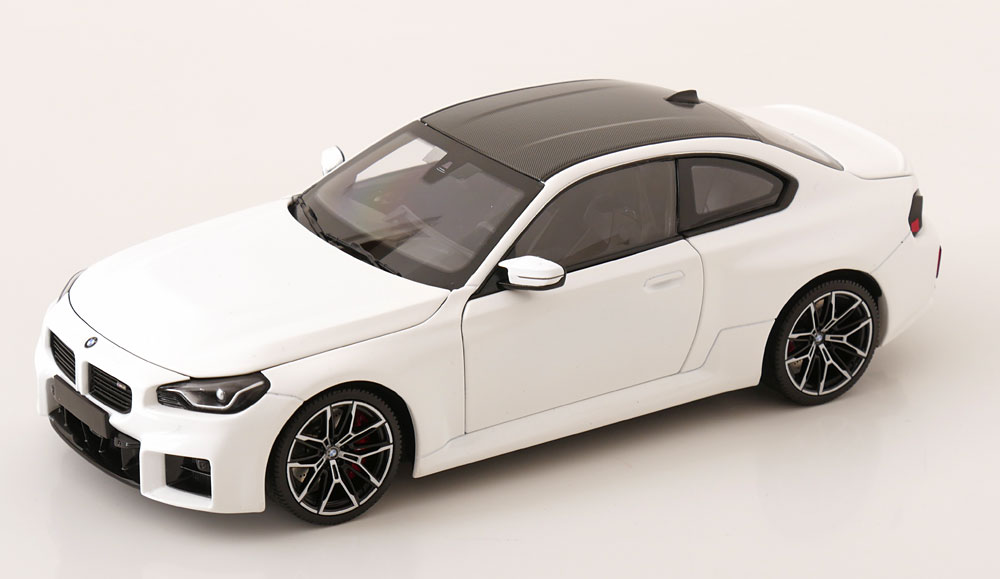 1:18 BMW M2 (2023), white carbon-grey - 110023122