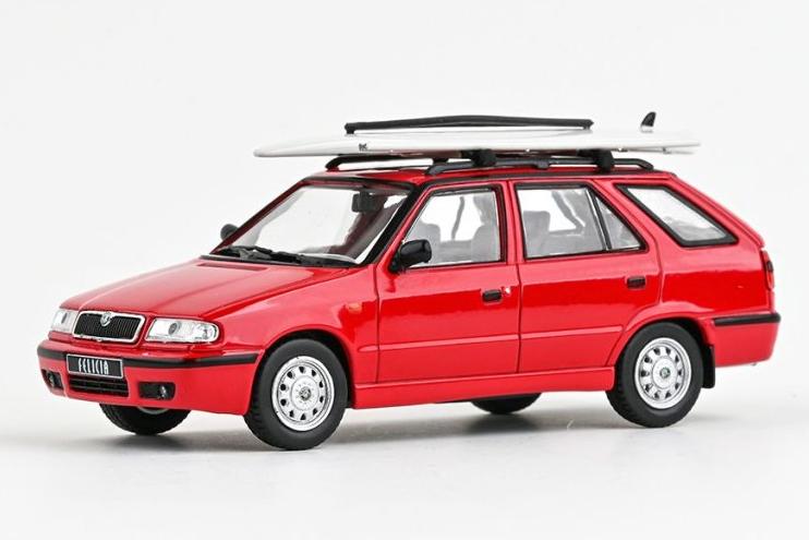 1:43 SKODA Felicia FL Combi (1998), красный с багажником на крыше и доской для серфинга - 730BND