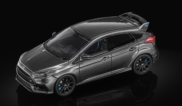 1:64 FORD Focus RS (2018), moondust silver - 60064