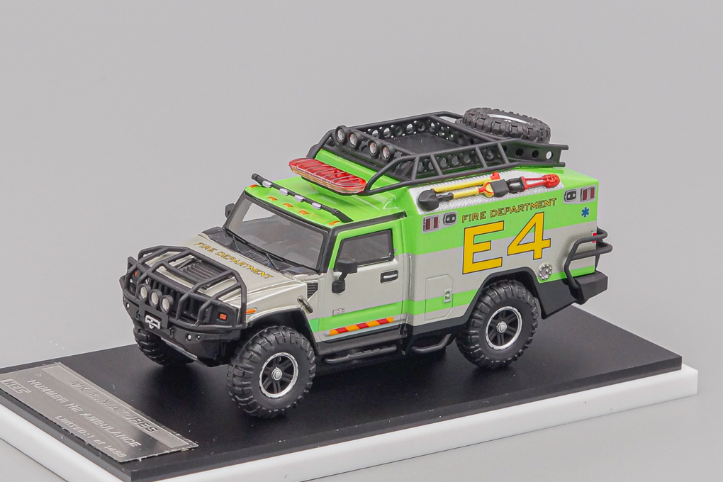 1:64 HUMMER Fire Department, silver / green - MKM001