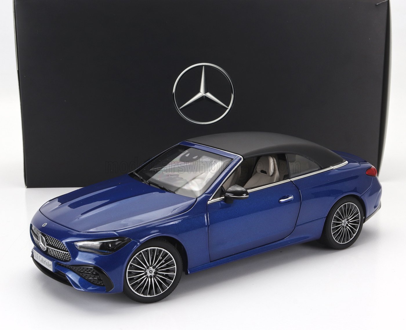 1:18 MERCEDES BENZ Cle-class Cabriolet (a236) Amg Line (2024), Spectral Blue Black - B66960653