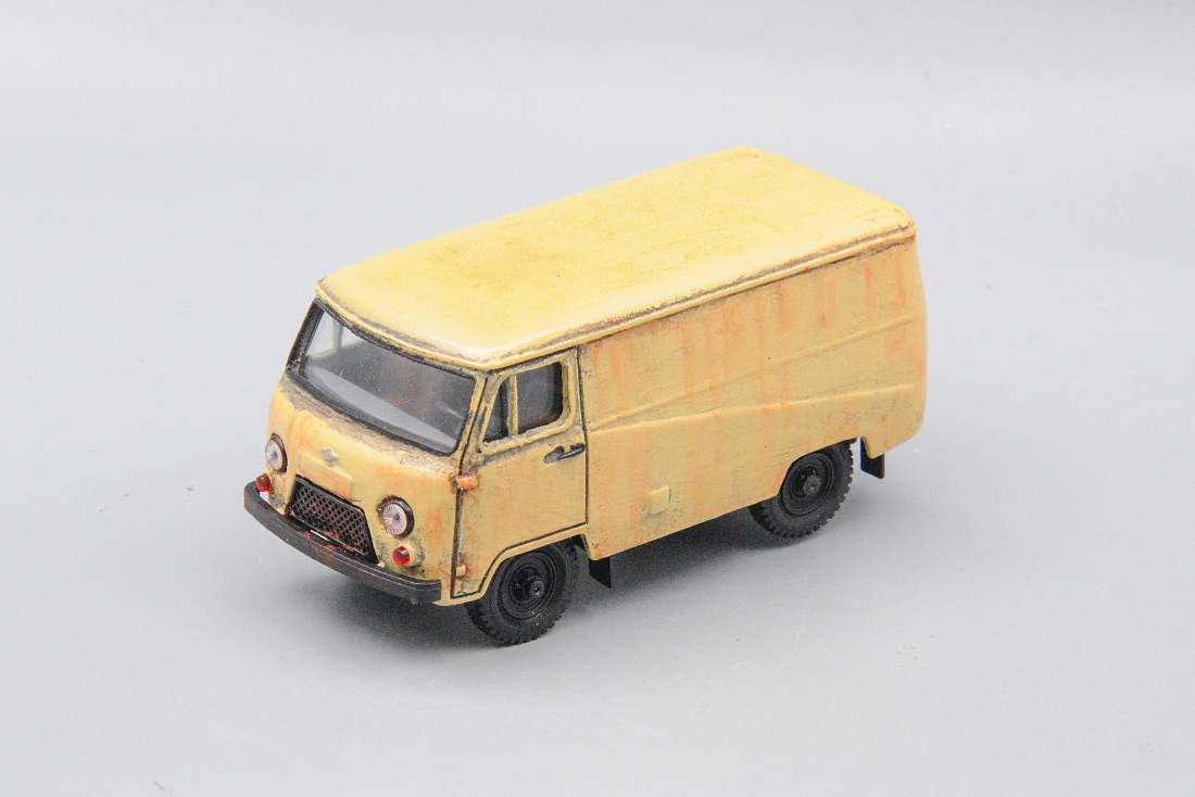 1:43 УАЗ Кубанец у1а1 фургон, бежевый, со следами эксплуатации - RG078