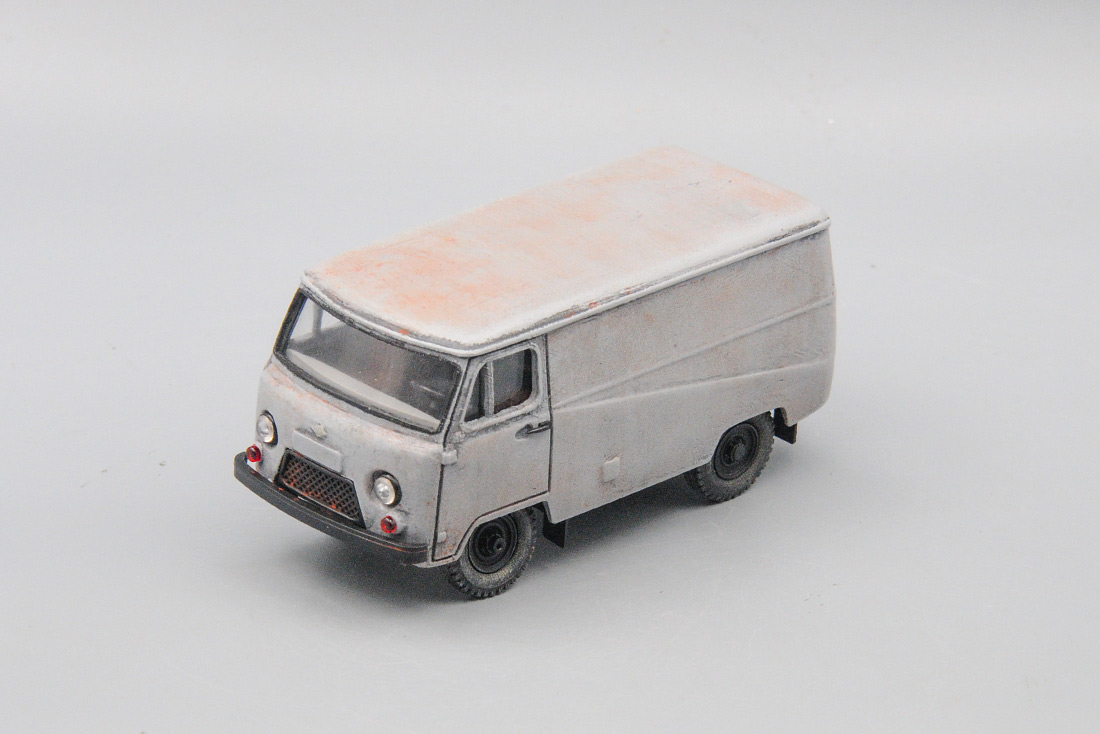 1:43 УАЗ Кубанец у1а1 фургон, серый, со следами эксплуатации - RG074
